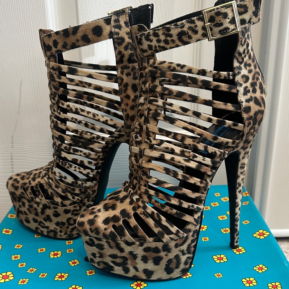 Leopard Print Strappy Platform Heels